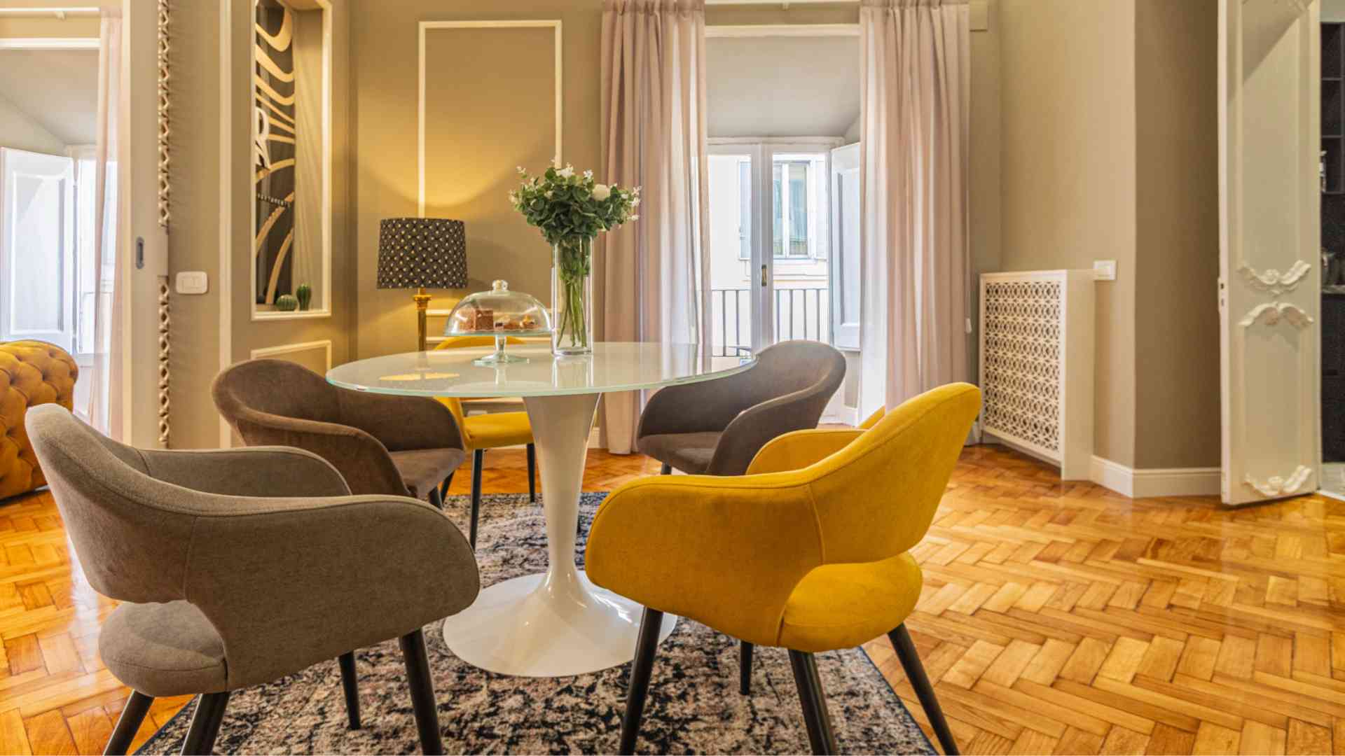 Fotografia d'interni di una casa vacanze in via Condotti a Roma
